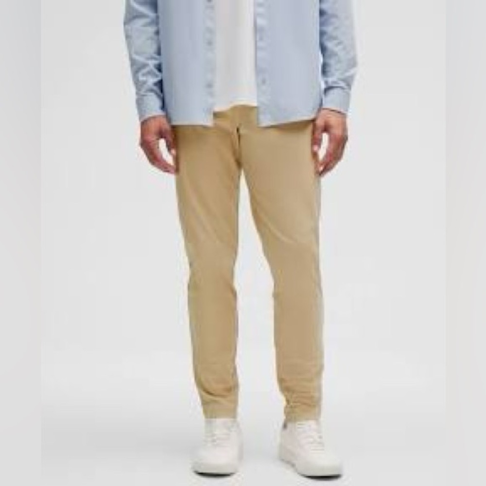 Lululemon ABC size 40 Men's Classic Tan Chinos pants